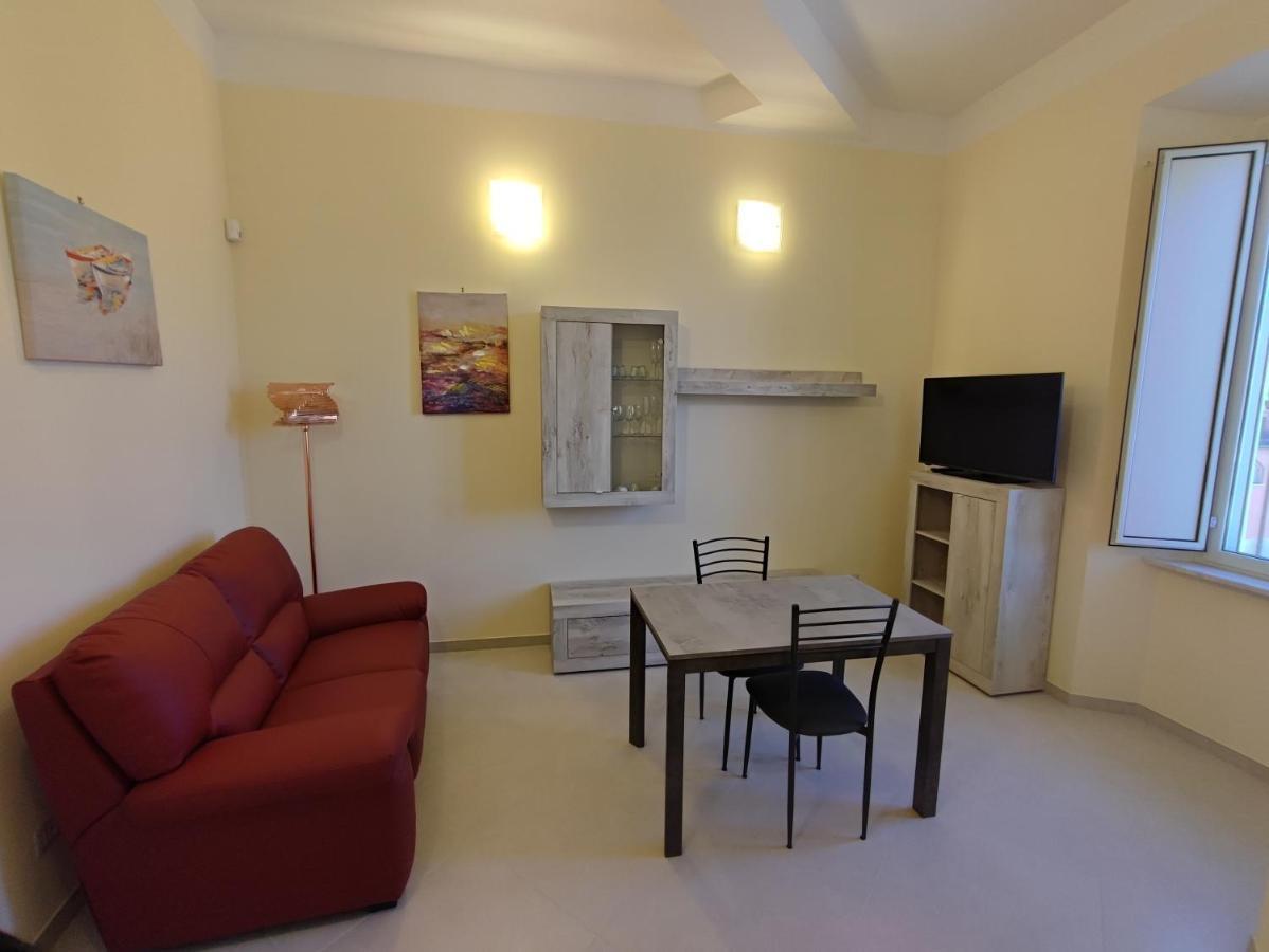 In Centro Rooms And Apartments Isola di Liri Exterior photo