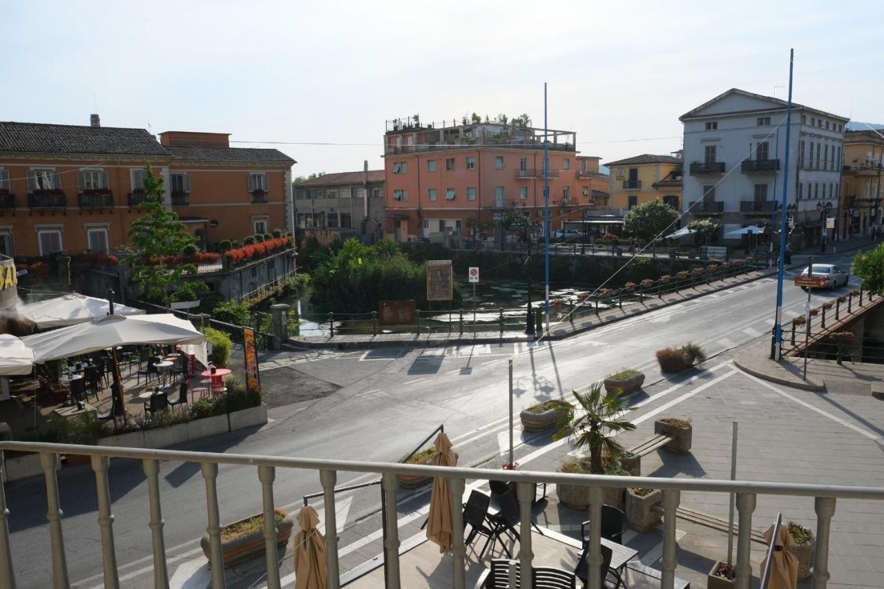 In Centro Rooms And Apartments Isola di Liri Exterior photo
