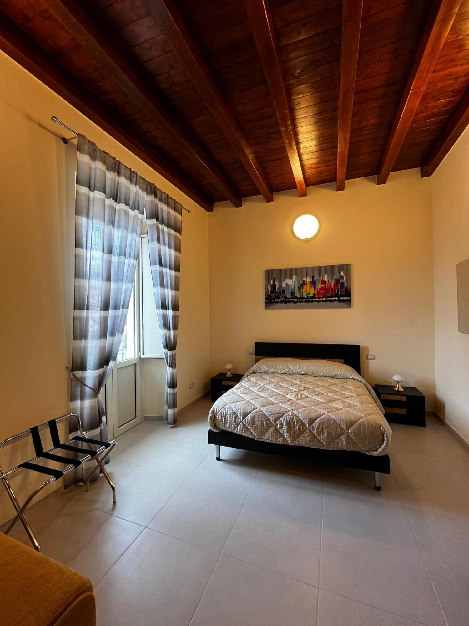 In Centro Rooms And Apartments Isola di Liri Exterior photo